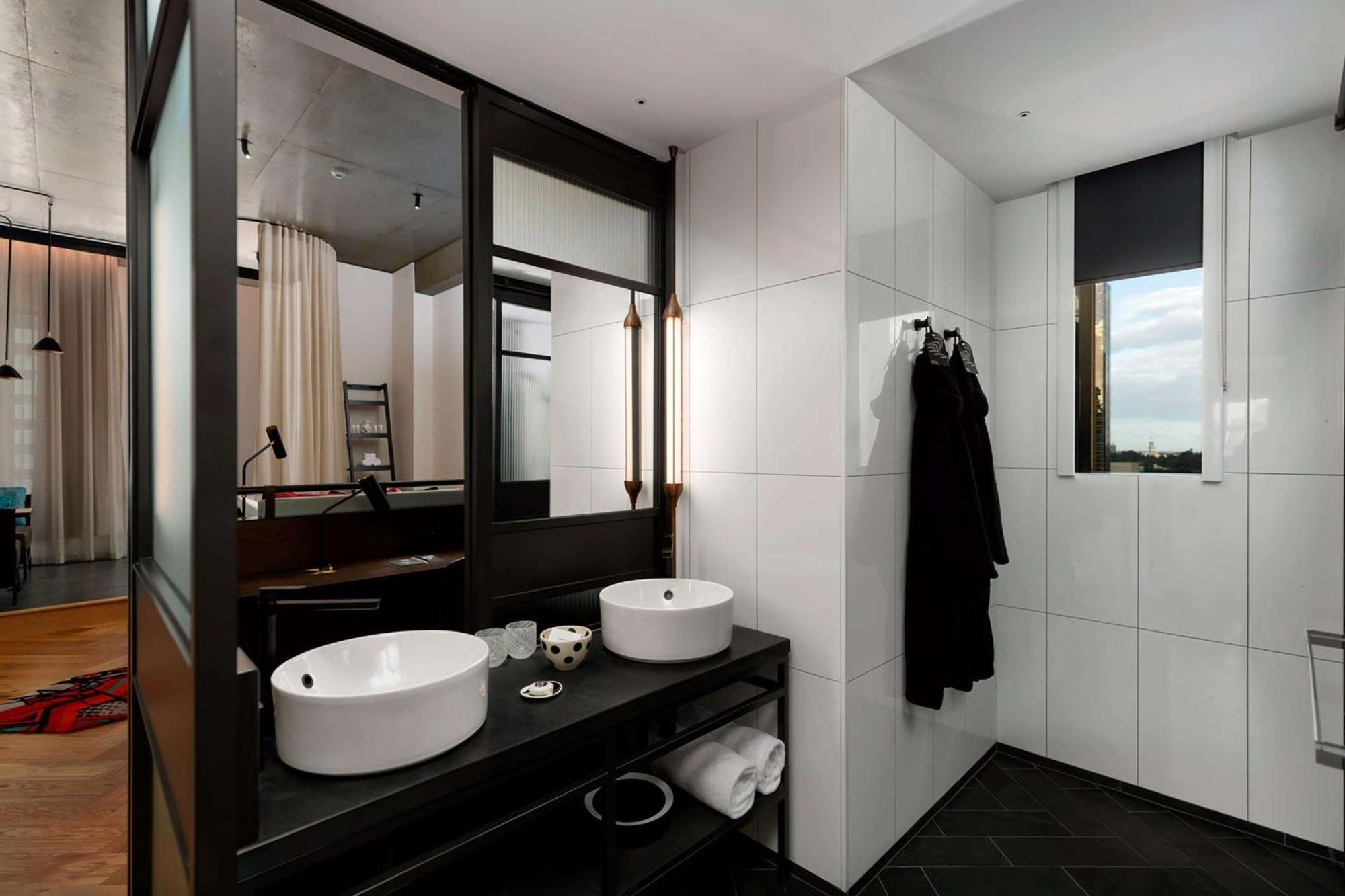 Qt Melbourne Hotell Eksteriør bilde Bathroom