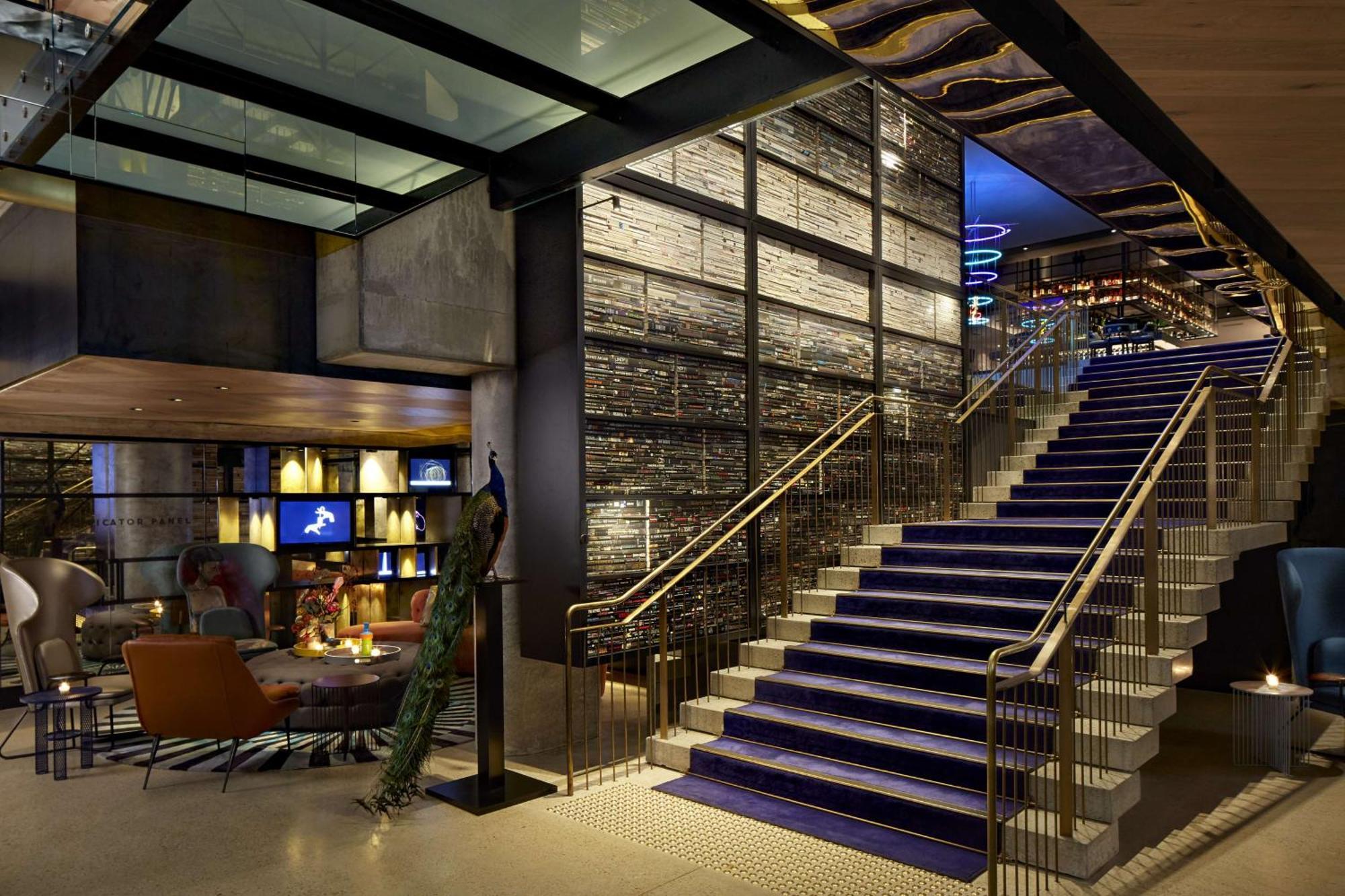 Qt Melbourne Hotell Eksteriør bilde The interior of the hotel